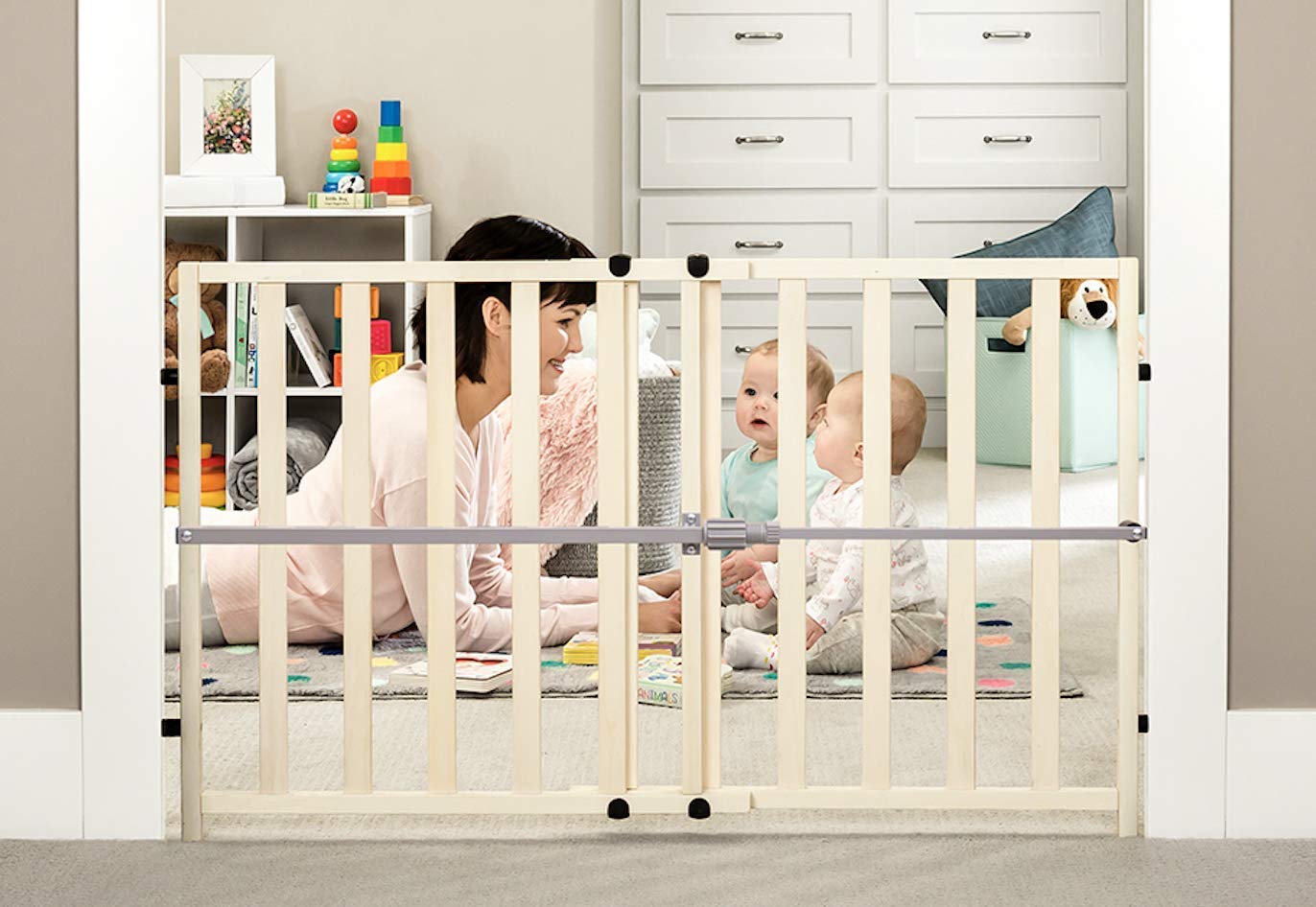 Regalo Expandable Baby Gate Wood 24"
