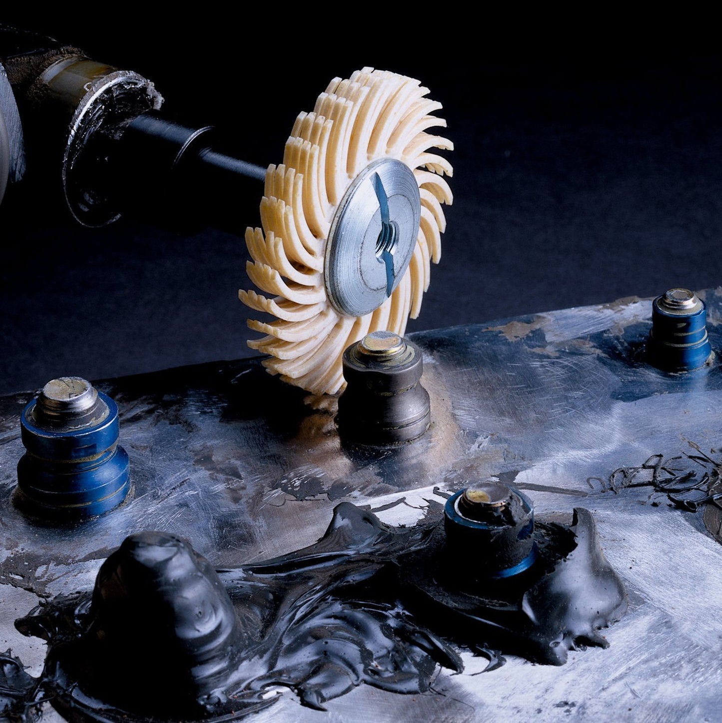 3M Scotch-Brite SS-ZB Radial Bristle Brush 3in