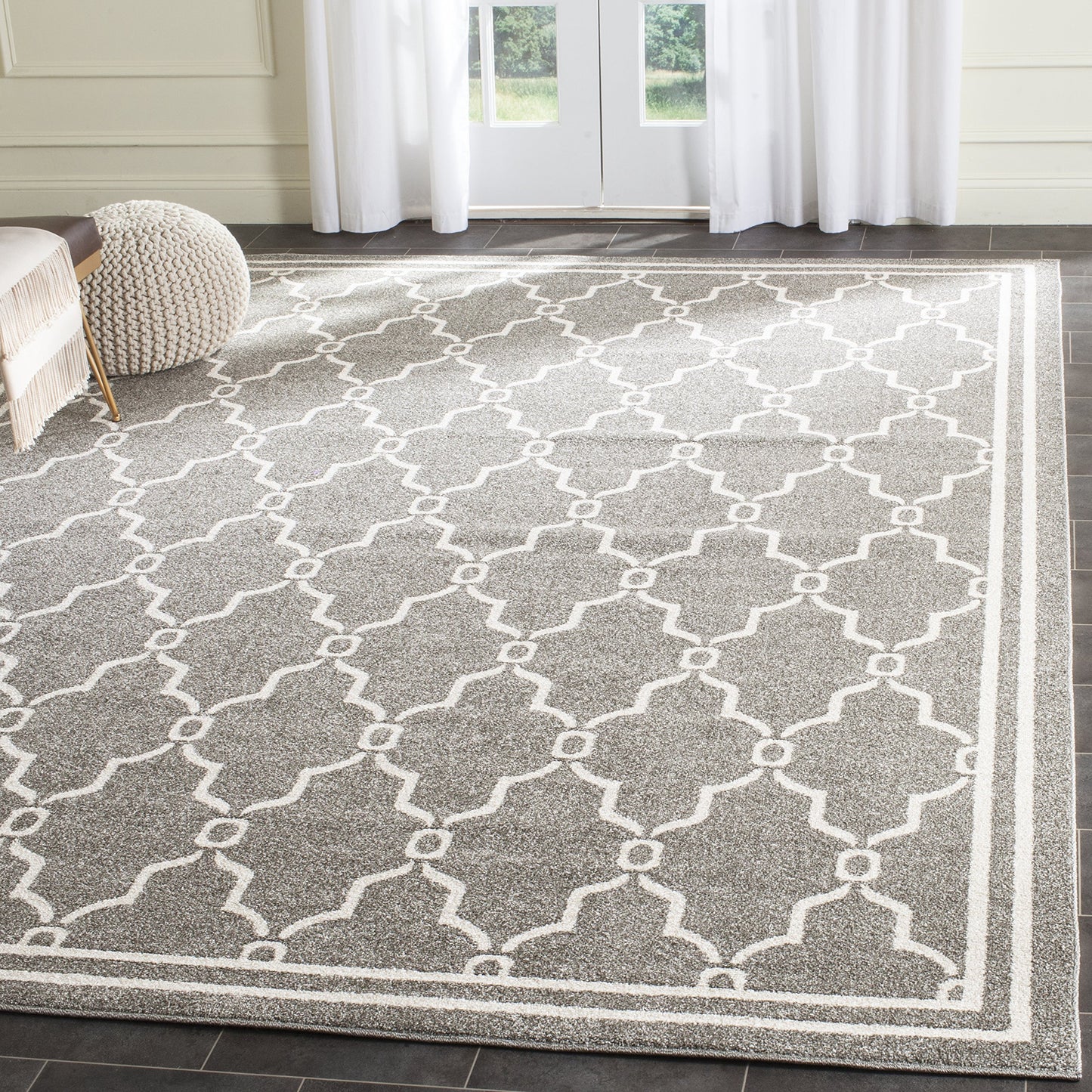 Safavieh Amherst 5' Square Area Rug AMT414R